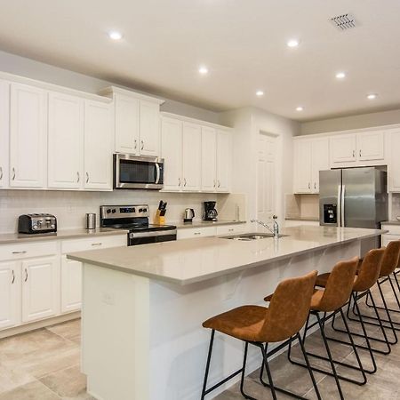 Brand New 9 Bedrooms House With Private Pool, Star Wars Game Room, Theme Rooms And Lake View Sa2145 Kissimmee Bagian luar foto