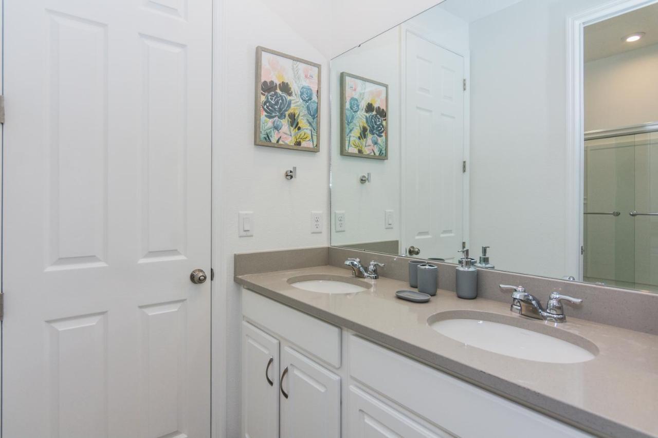 Brand New 9 Bedrooms House With Private Pool, Star Wars Game Room, Theme Rooms And Lake View Sa2145 Kissimmee Bagian luar foto
